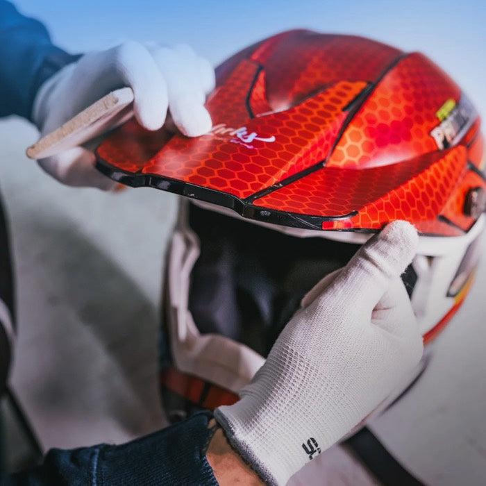 Applicazione grafiche sul casco
